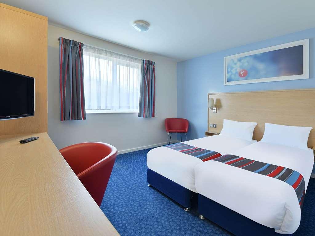 Travelodge Харлоу Номер фото